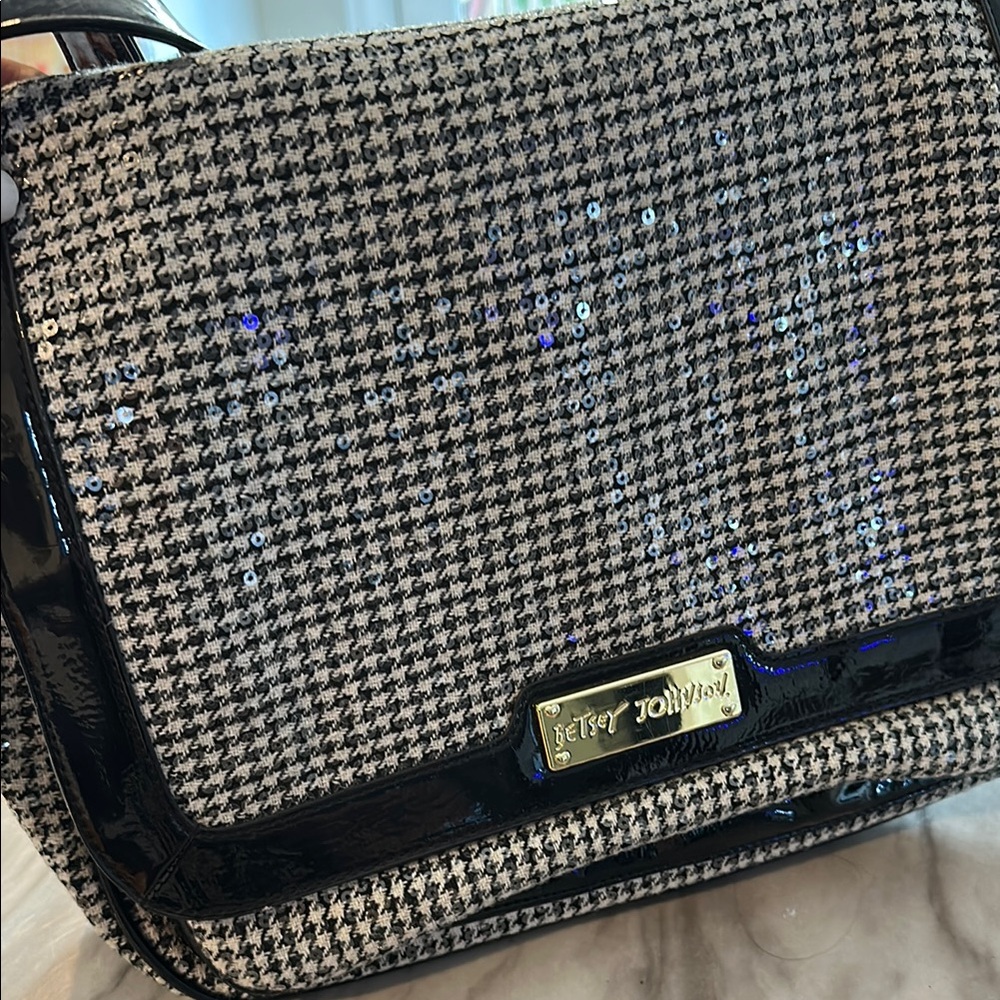 BETSEY JOHNSON Black White Bag crossbody tote pouch houndstooth harringbone
